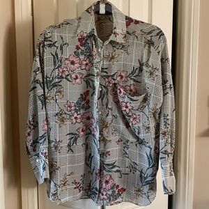Beautiful Zara floral womens blouse